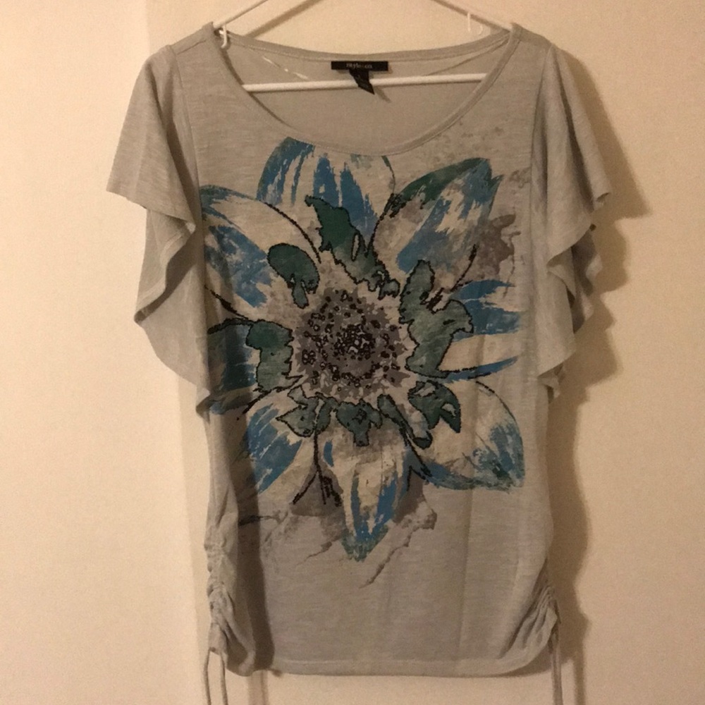 Ruffle sleeve flower print top